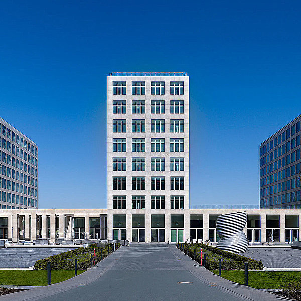 Siebenstöckiges Duisburger Architekturbüro der aib GmbH